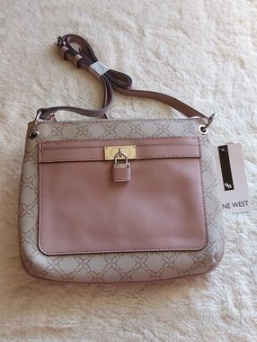 🌺 NWT Nine West Blush Pink Logo Crossbody Bag with Padlock Accent